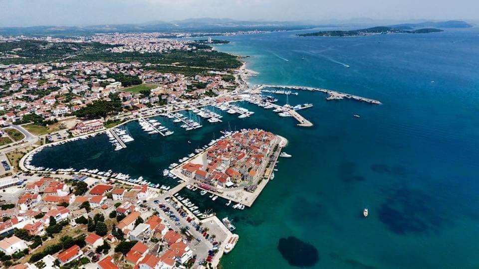 Boutique Vila Marijini Dvori Tribunj  Bagian luar foto