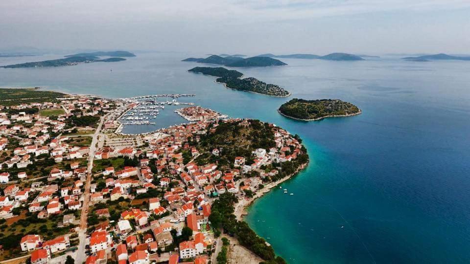 Boutique Vila Marijini Dvori Tribunj  Bagian luar foto