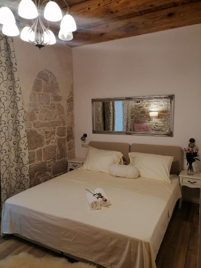 Boutique Vila Marijini Dvori Tribunj  Bagian luar foto