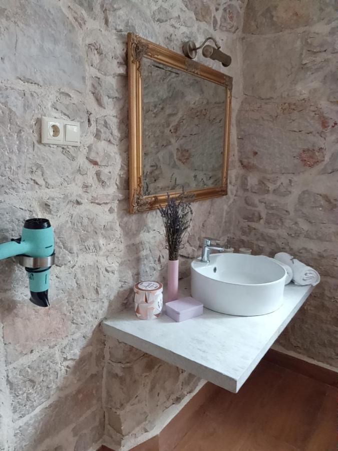 Boutique Vila Marijini Dvori Tribunj  Bagian luar foto