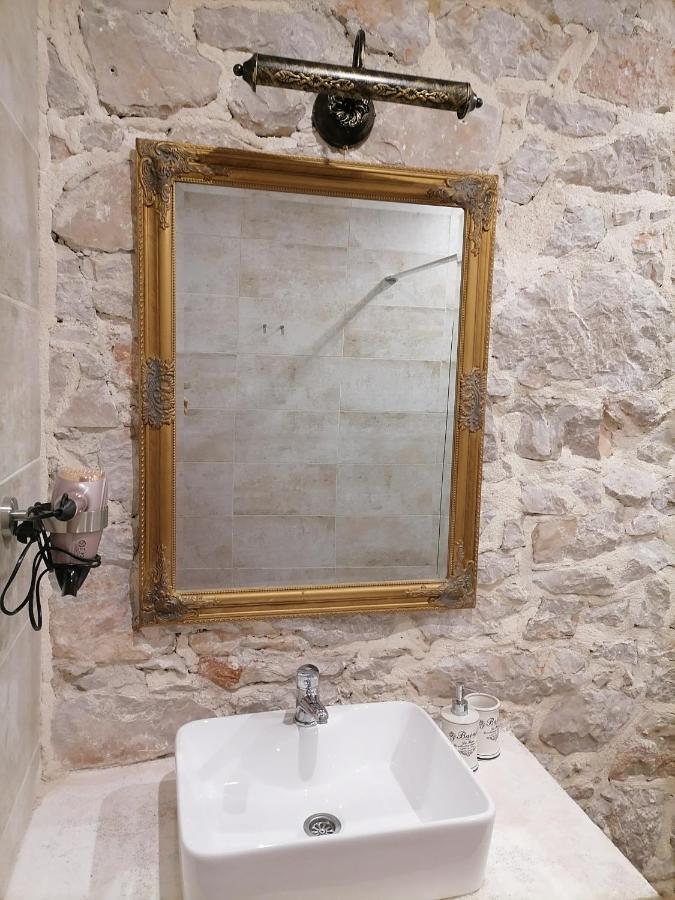 Boutique Vila Marijini Dvori Tribunj  Bagian luar foto