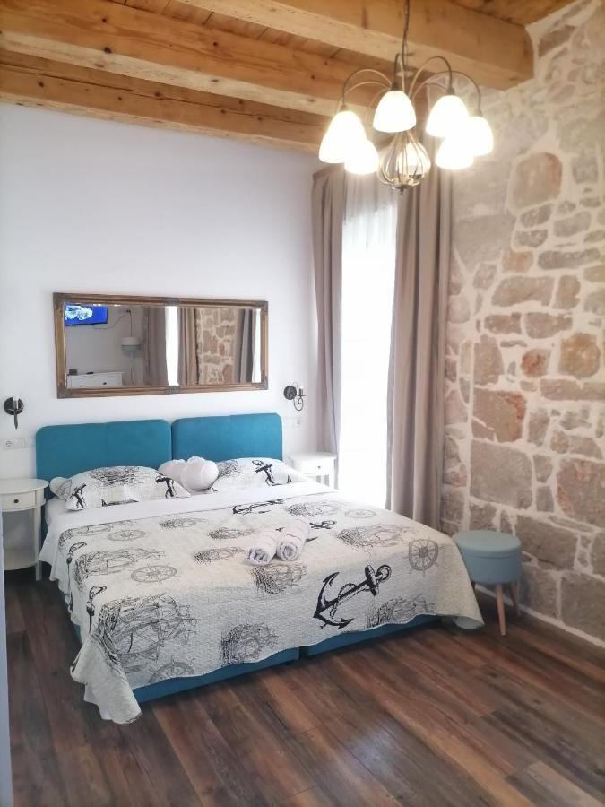 Boutique Vila Marijini Dvori Bed & Breakfast Tribunj  Bagian luar foto