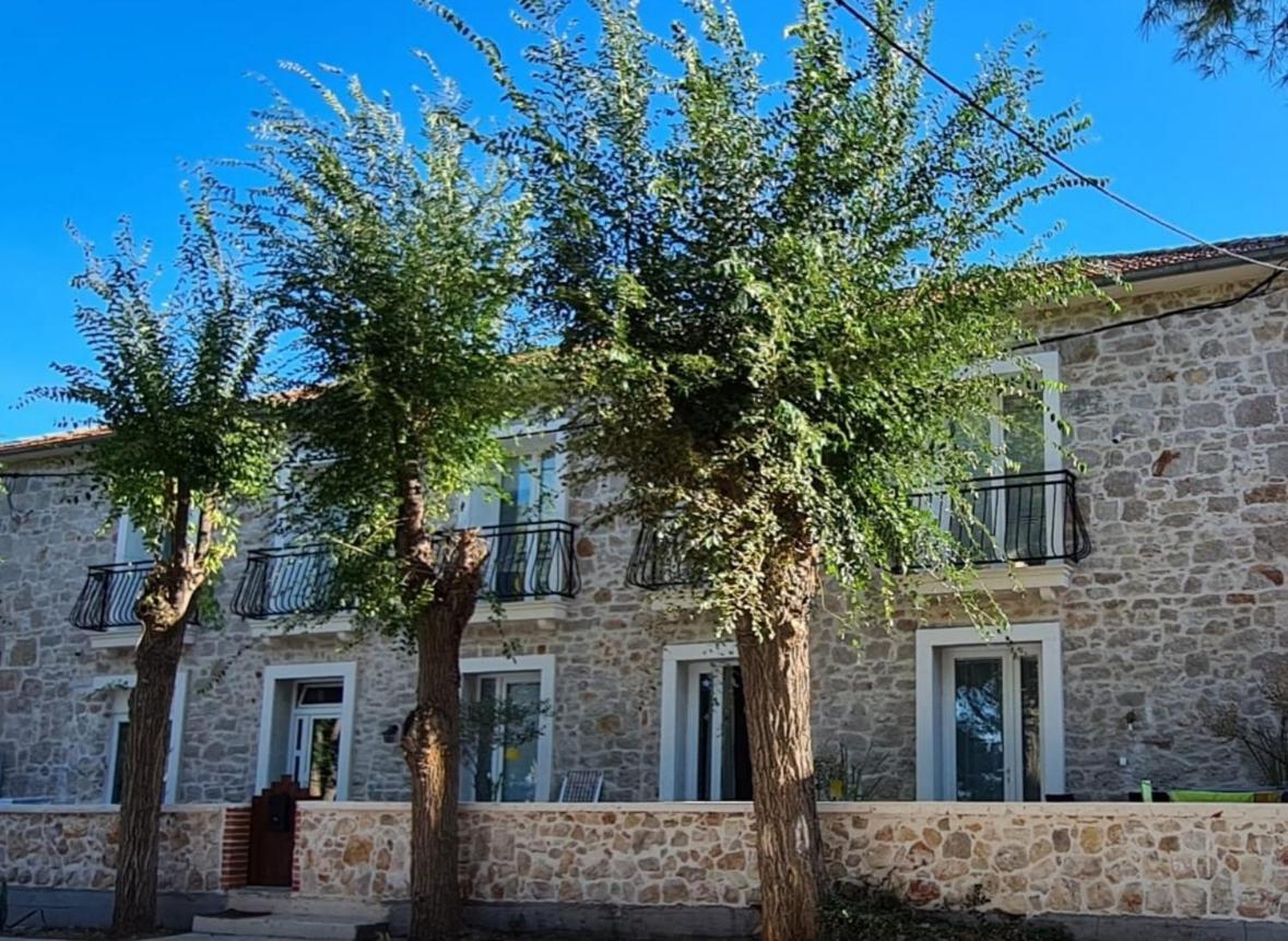 Boutique Vila Marijini Dvori Tribunj  Bagian luar foto