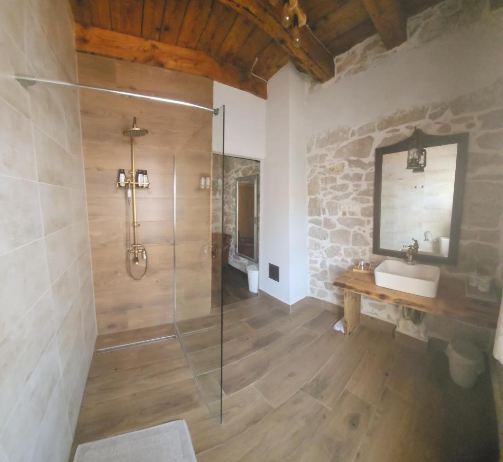 Boutique Vila Marijini Dvori Tribunj  Bagian luar foto